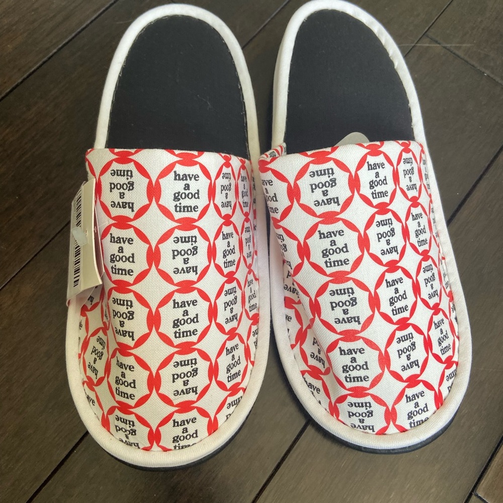 “Have a Good Time” slipper (NWT) (one size)